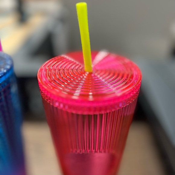 Starbucks Pink Pleated Cup Magenta Iridescent Bling Tumbler 24oz Venti New 2023 - Picture 10 of 10